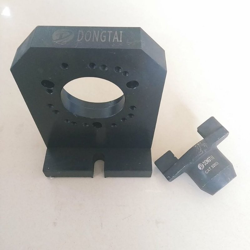 DT1089(1) CAT 320D Pump Bending